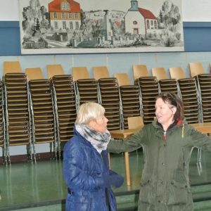 Bettina Müller mit Bürgermeisterin Pfeiffer-Pantring