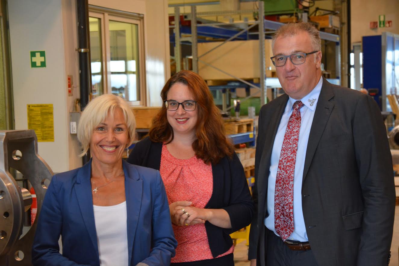 Bettina Müller, Lisa Gnadl und geschäftsführender Gesellschafter Wolfgang Röhrig