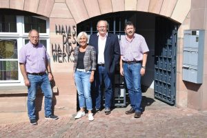 v.l.n.r.: Kreishandwerksmeister Joachim Wagner, Bundestagsabgeordnete Bettina Müller, Landtagsabgeordneter Heinz Lotz und Geschäftsführer der Kreishandwerkerschaft Gelnhausen-Schlüchtern Klaus Zeller
